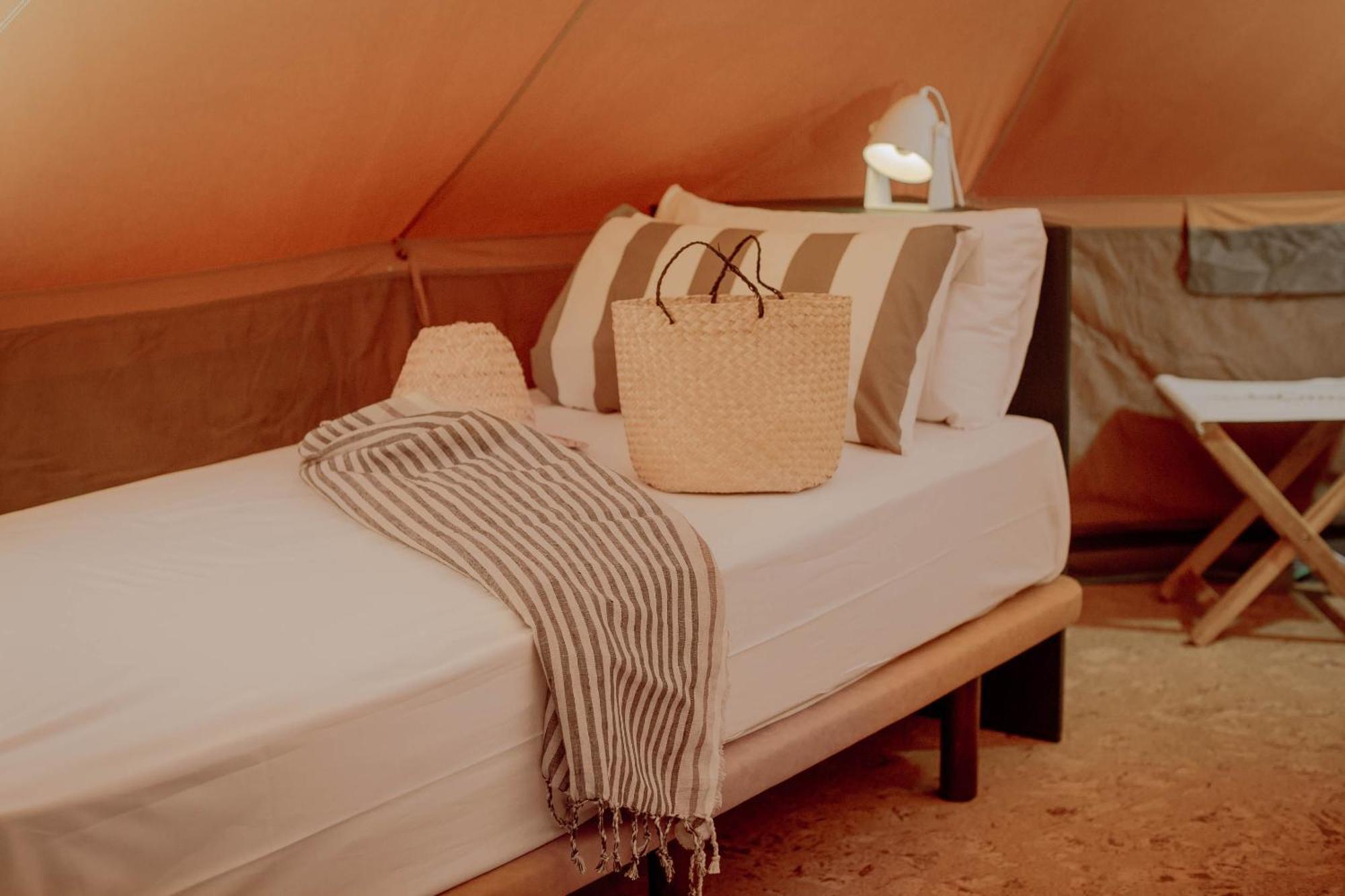 מלון Holacamp Sitges Fun מראה חיצוני תמונה