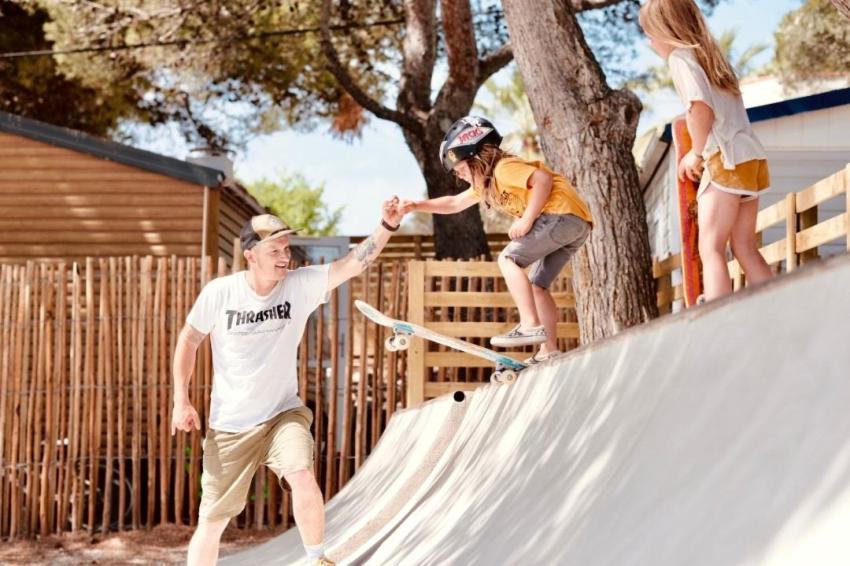 מלון Holacamp Sitges Fun מראה חיצוני תמונה